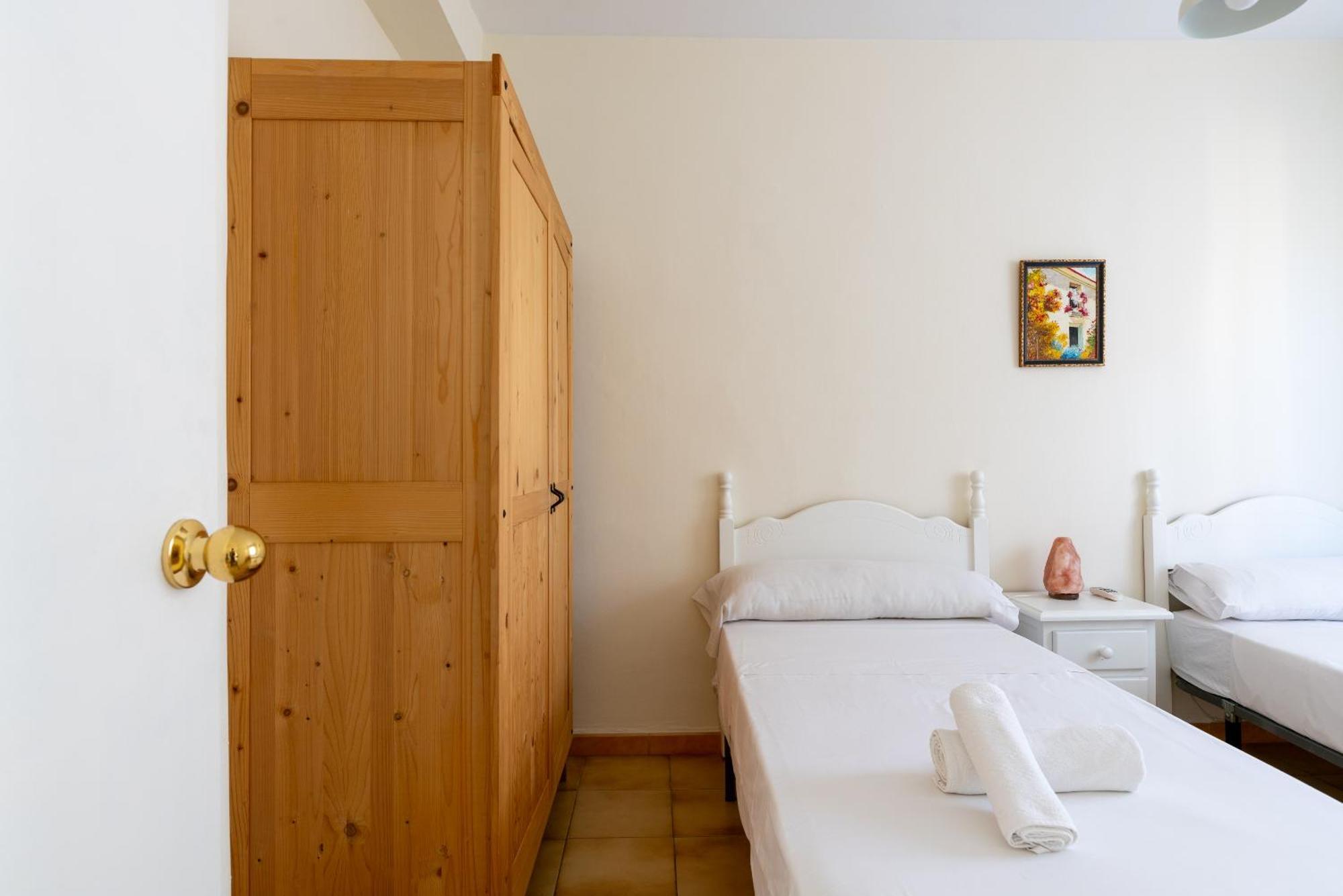 Apartamento Familiar Maria Auxiliadora Seville Luaran gambar