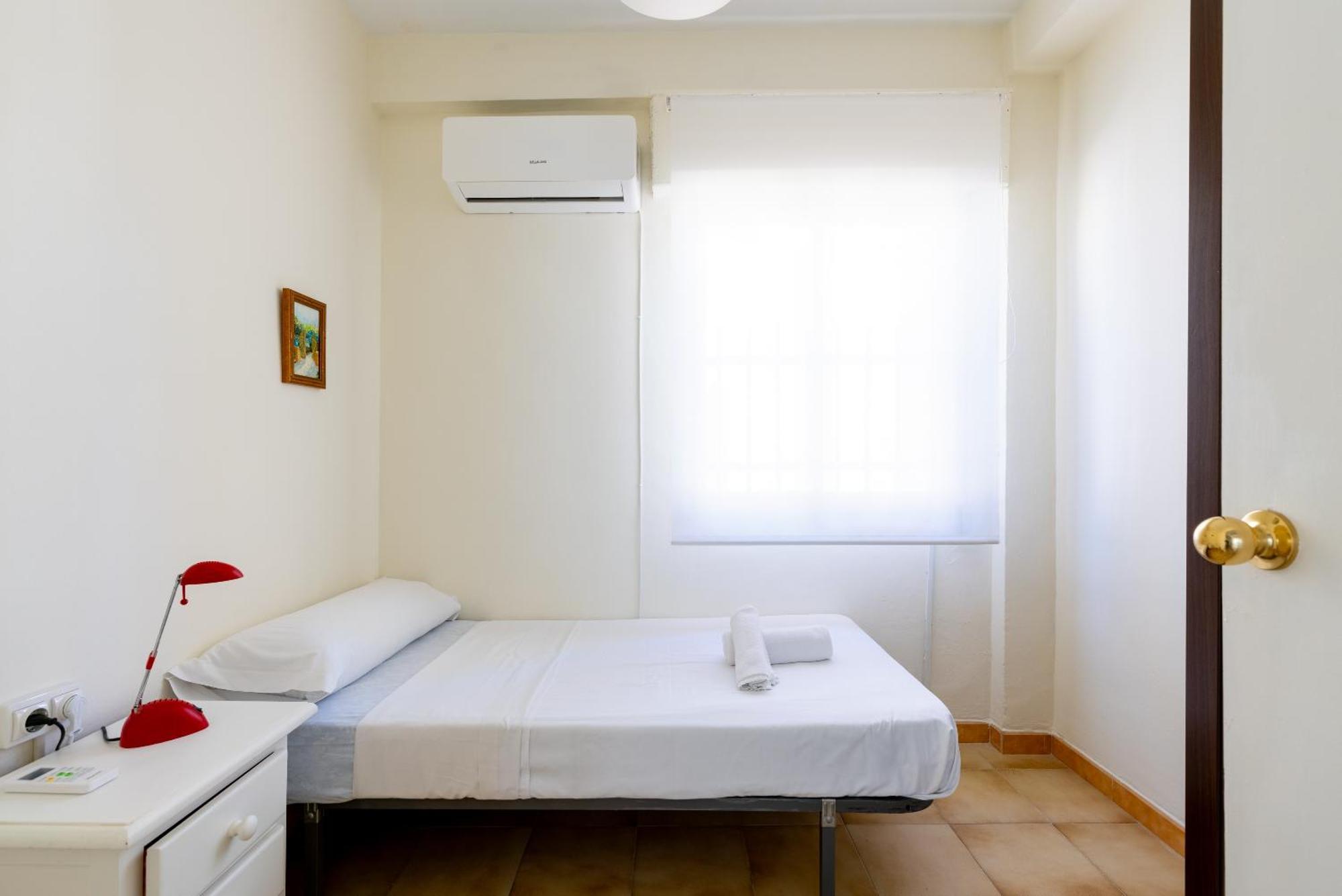 Apartamento Familiar Maria Auxiliadora Seville Luaran gambar