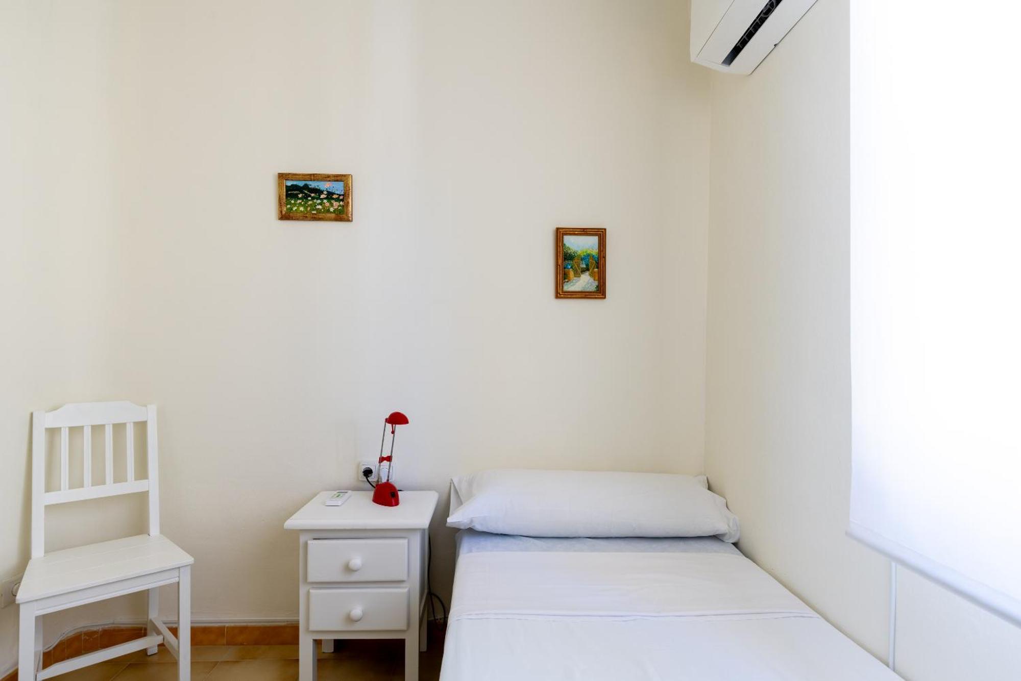 Apartamento Familiar Maria Auxiliadora Seville Luaran gambar