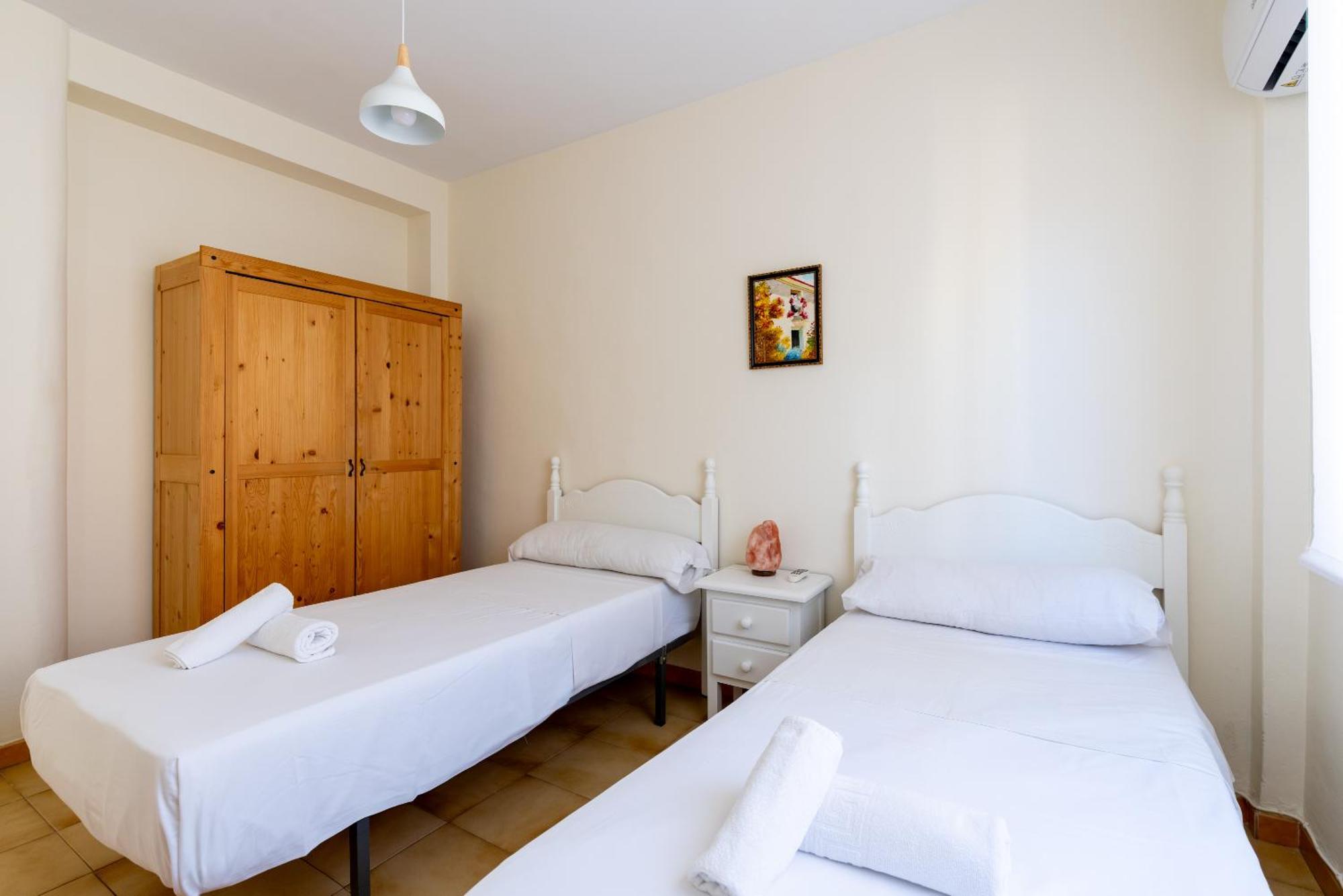 Apartamento Familiar Maria Auxiliadora Seville Luaran gambar